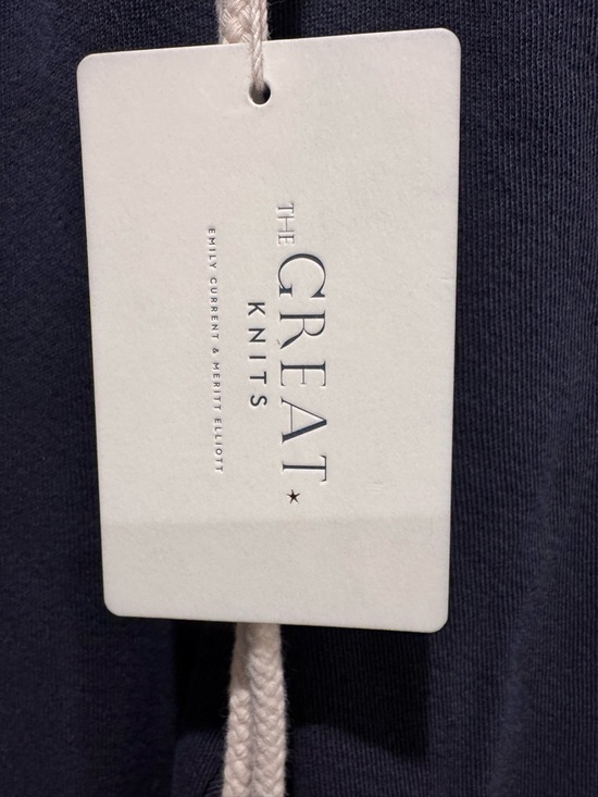 THE GREAT.
Stadium sweatpant jogger
Cool 😎 Washed Navy Colorway
Size 1 - Picture 3 of 3